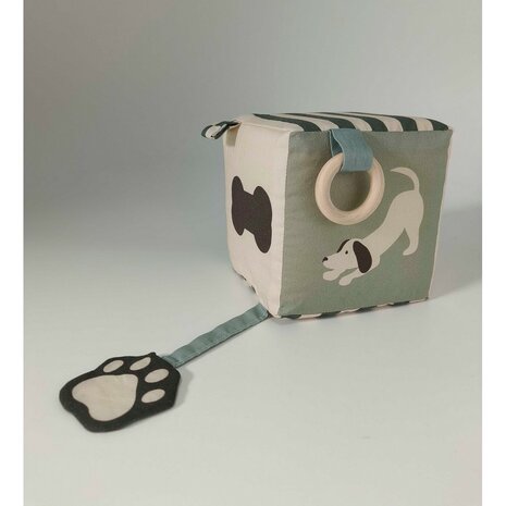 06802.001 fine poplin digital playmat pane dog