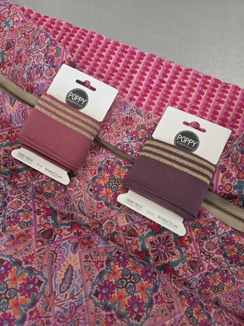 patchwork gestepte stof met bijpassende boordstof-cuff en koperen rits - poppy (1)