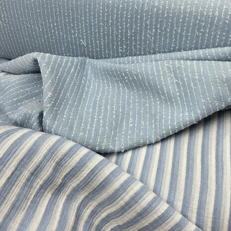 strepen hydrofiel met ruffle denim - licht blauw - kickenstoffen