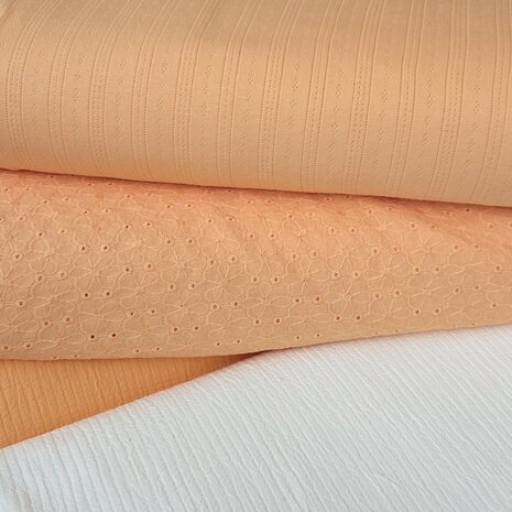 ajour soft oranje met broderie en seersucker bijpassend