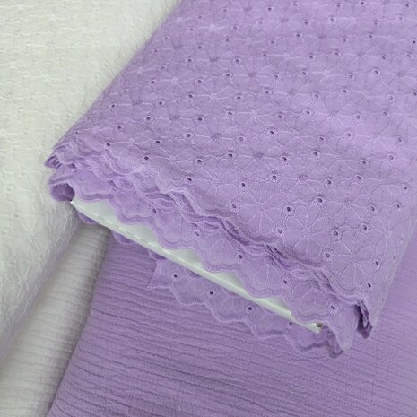 seersucker uni met broderie matching lila en wit