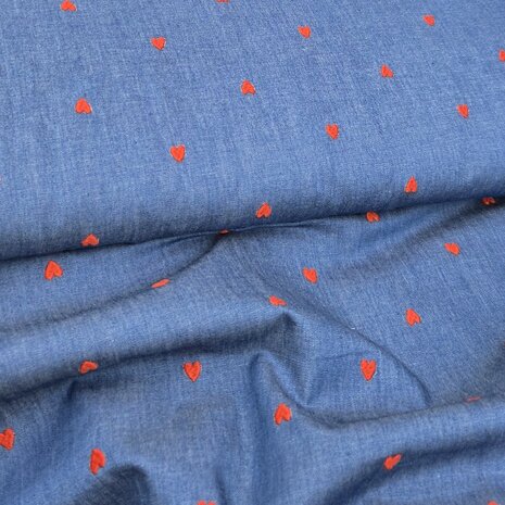 denim met geborduurde hartjes kickenstoffen