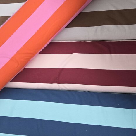 french terry met garen geverfde strepen Qjutie - KicKenStoffen