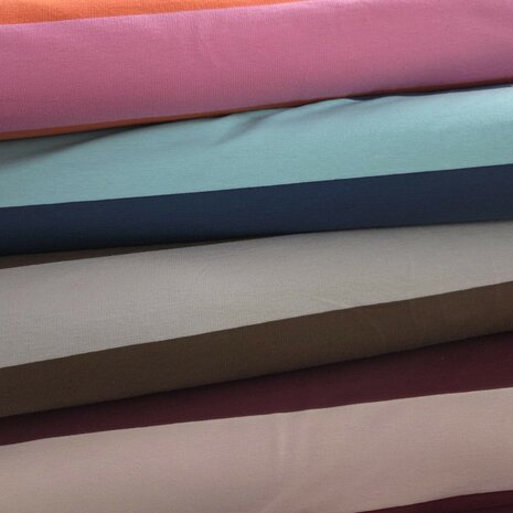 french terry met garen geverfde strepen Qjutie - KicKenStoffen