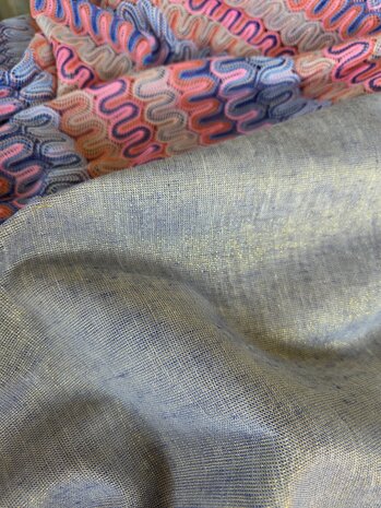 gekleurde crochette stof met  glans linnen - glitter linnen Poppy bij KicKenStoffen