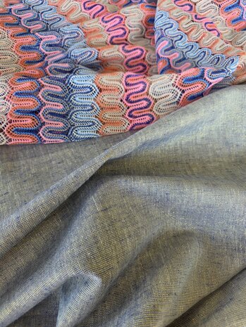 gekleurde crochette stof met  glans linnen - glitter linnen Poppy bij KicKenStoffen