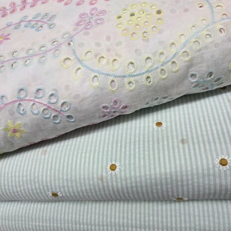 multi color pastel broderie met seersucker mint kickenstoffen