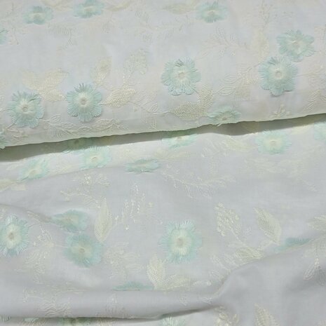 luxe broderie katoen bloemetje mintgroen - kickenstoffen