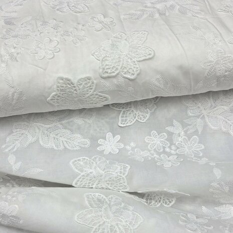 luxe bloemen broderie stof katoen kickenstoffen