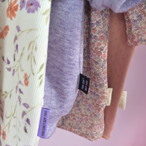 close up shirtjes - wardrobe capsule gemaakt door mbym.sewing - stoffen van kickenstoffen