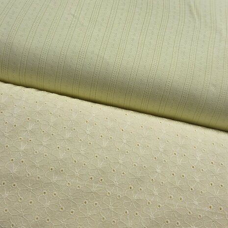 gele pointelle tricot en bijpassende broderie schulprand kickenstoffen (in het echt iets feller)