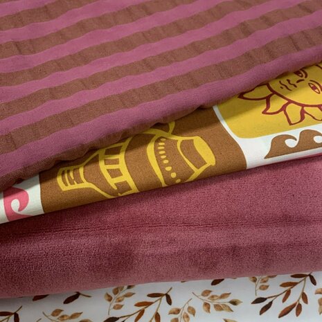 leuke stapels katoenen stoffen kickenstoffen