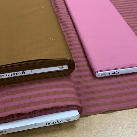 seersucker Swessie met uni katoen bruin en mauve violet