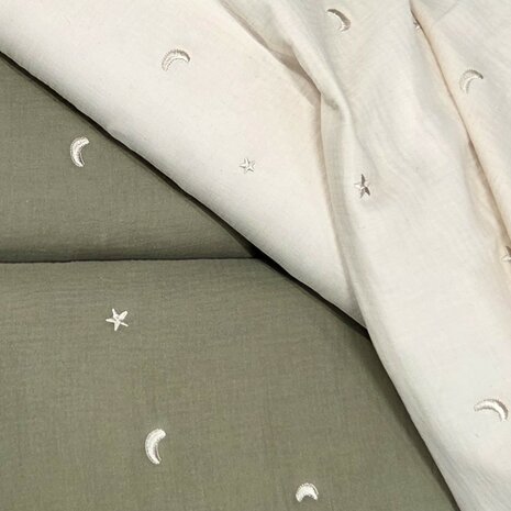 3113251 hydrofiel maan sterren Poppy van KicKenStoffen - groen en natural