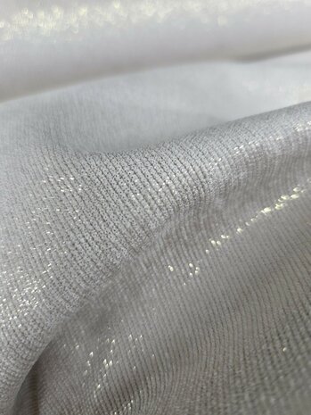 close up - corduroy gouden glans glitter rib kickenstoffen