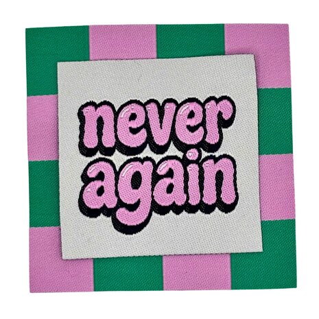 loop en label naailabel - sierlabel XXL vakjes groen licht roze en never again M