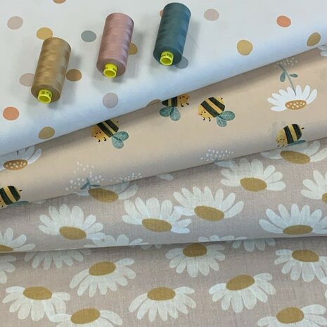 Pastel stoffen Stenzo-Qjutie met garens - kickenstoffen