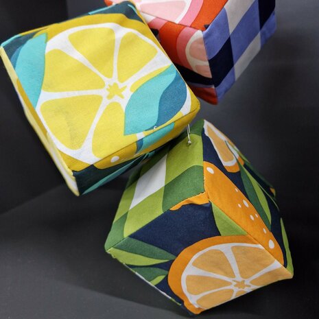 speelgoed kubus - coated cotton citrus fruit - poppyfabrics