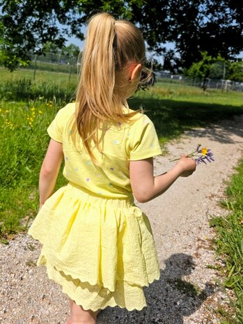 mbym.sewing maakte van onze stof deze vrolijke set - esther ebbe shirt en tintin irismaypatterns