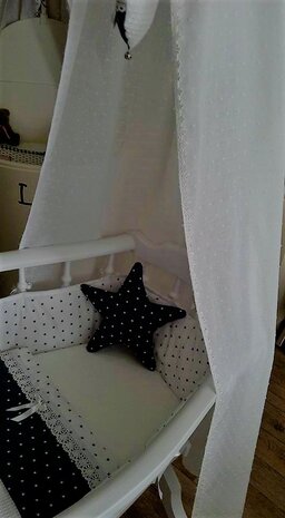 wiegbekleding met cotton voile nopje@droomzolderwiegjesvantoen