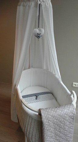 wiegbekelding cotton voile nop off white gecombineerd met nop grijs wit en wit grijs dekentje@droomzolderwiegjesvantoen