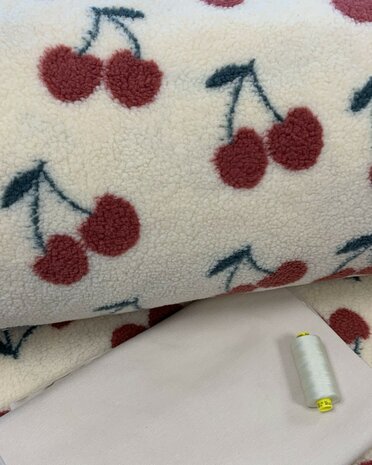 kersen teddy wit - natural boord beebsstofje en guterman 4567 garen
