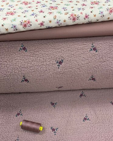 broderie teddy mauve met katoentjes 1170512 en 117434W en gutermann garen 4502