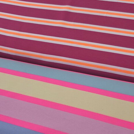 kleur komt donkerder op hier -french terry - summersweat -  qjutie kids - bij KicKenStoffen
