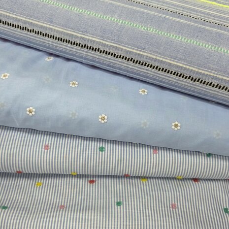 licht blauwe katoenen stoffen poppy fabrics bij kickenstoffen