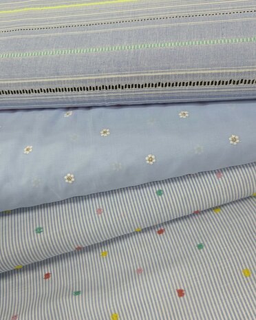 licht blauwe katoenen stoffen poppy fabrics bij kickenstoffen