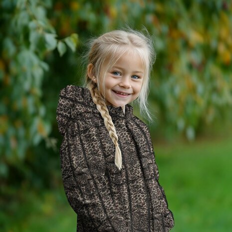 ai afbeelding voorbeeld kinder jas van stepped foil animal print poppy