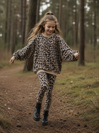 ai foto sweater en broek panterprint kickenstoffen