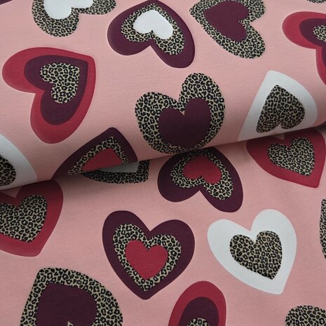 Qjutie French Terry harten met panterprint roze K20149-120