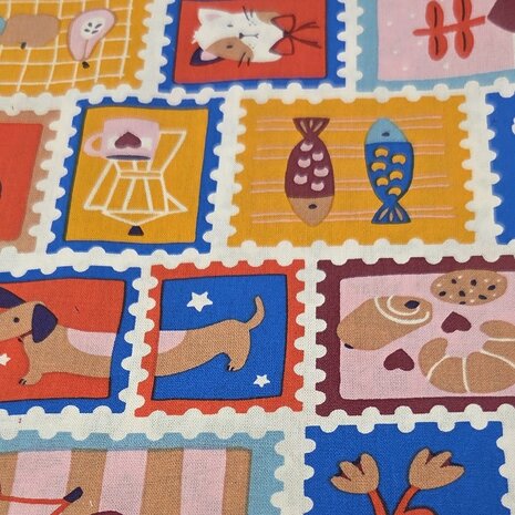 Coated cotton &ndash; Patchwork postzegels met dieren en lekkernijen