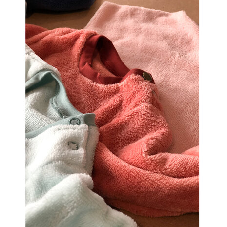 Ikatee SINTRA baby sweater naaipatroon | KicKenStoffen