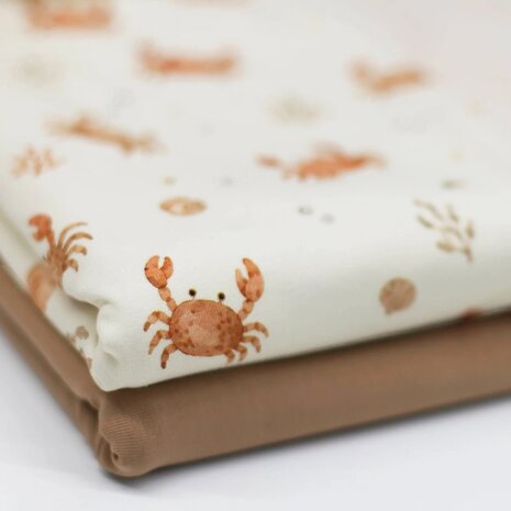 Jersey-Cotton-Fabric-Sea-Crabs-met-uni-cacao