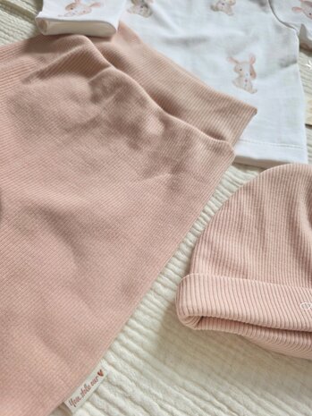 newborn setje ribtricot soft en konijntjes tricot kickenstoffen - mbym.sewing