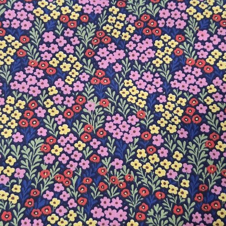 Katoenen stof kleine bloemen donkerblauw Swessie  KicKenStoffen