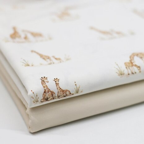 Cotton-Poplin-Family-Giraffe-beebsstofjes