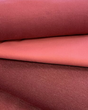 glitter jogging burgundy met bordeaux rib boordstof en framboos gewone boordstof kickenstoffen