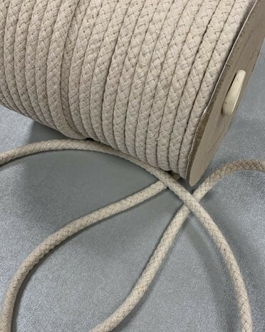 6150.0081 vulkoord 8mm katoen ecru-natural kickenstoffen