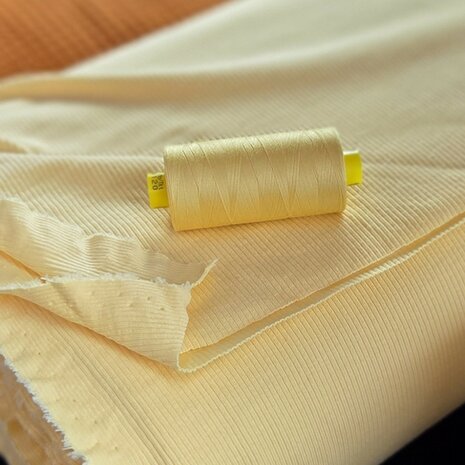 boter geel ribtricot soft en guterman garen