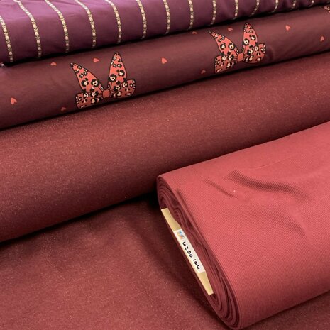 poplin met borduursels - strikken french terry - glitter jogging - rib boord bordeaux - kickenstoffen