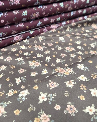 Poplin katoen bloemen digitaal &ndash; burgundy en bruin small &ndash; Poppy 