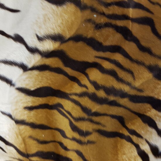 velboa tijger cognac wit zwart dieren velvet stof van kickenstoffen