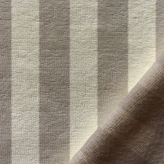 beige gestreepte bamboe katoen Fleece kickenstoffen van Swessie