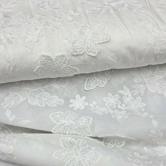 luxe bloemen broderie stof katoen kickenstoffen