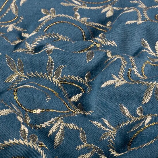leafs denim broderie - blauw - kickenstoffen