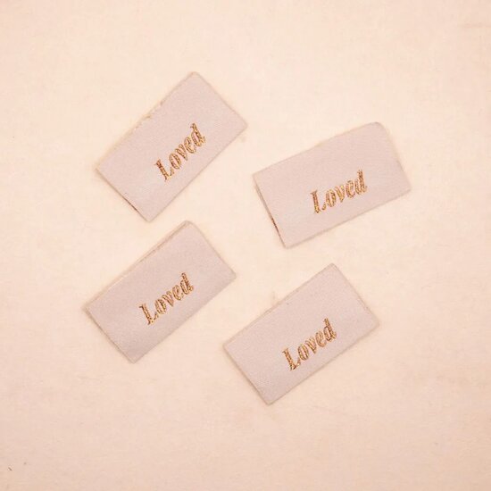Label 'Loved' 4pcs - loop en label - kickenstoffen
