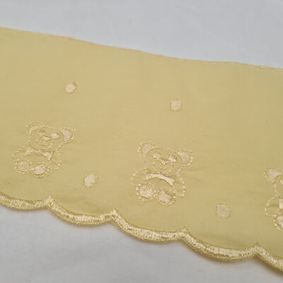 yellow embroidery bear with scalloped edge